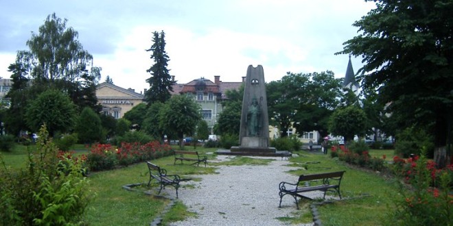 Filiala locală a PSD Gheorgheni condamnă profanarea unor monumente din localitate, însă deplânge faptul că în acest caz sunt audiaţi doar români