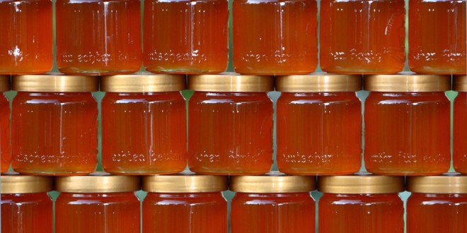 Producţie bună pentru apicultori la mierea de mană şi rapiţă, dar scăzută la mierea de salcâm şi tei