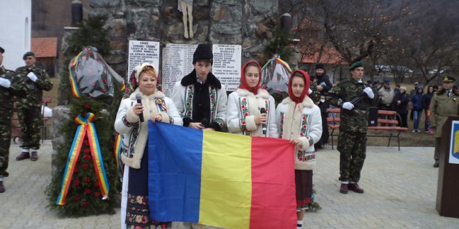 La Tulgheş şi Corbu au avut loc Ceremoniale militare şi religioase de Ziua Naţională a României