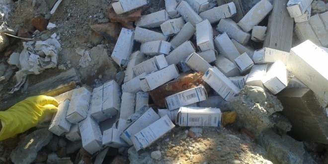 Miercurea-Ciuc: 3 tone de deşeuri medicale periculoase, descoperite de poliţişti în urma a trei percheziţii