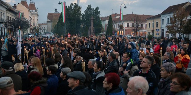 Primarul din Odorheiu Secuiesc, amendat cu 5.000 de lei după ce a arborat drapelul Ungariei, neînsoţit de cel al României, la comemorarea Revoluţiei din ’56