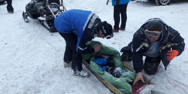 Jandarmii montani i-au acordat sprijin unui copil de 10 ani după ce acesta se accidentase pe pârtia de schi de la Ciumani