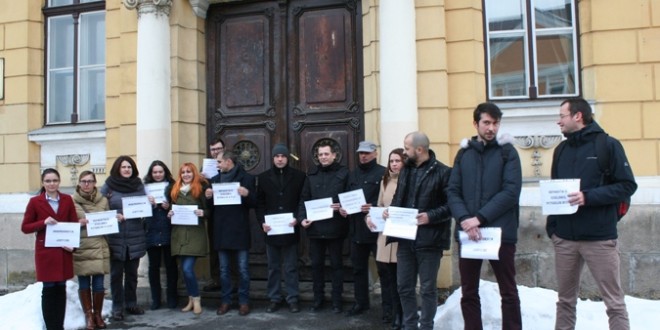 Protest al magistraților în fața Palatului Justiției din Miercurea Ciuc
