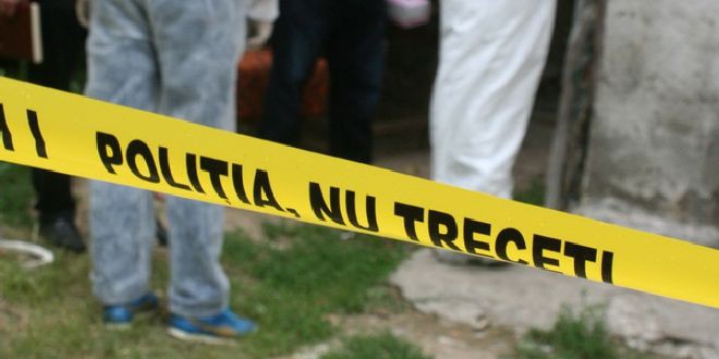 Ancheta continuă în cazul celor două persoane găsite împuşcate în locuinţa lor în Sărmaş