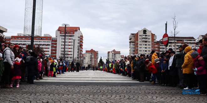Aproximativ 2.000 de persoane au participat la manifestările de la Miercurea-Ciuc dedicate Zilei Naționale a României