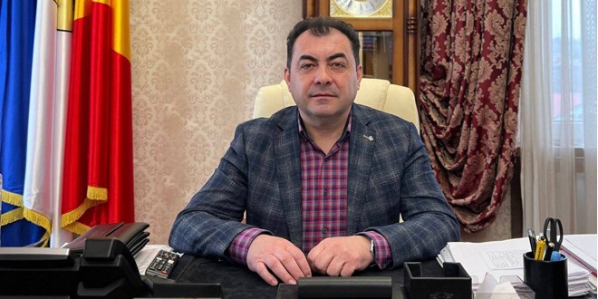 Dumitru Olariu şi-a anunţat candidatura pentru un mandat de primar al municipiului Topliţa
