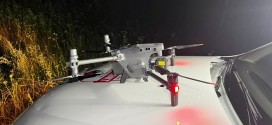 Bărbat rătăcit în pădure, găsit de salvamontiștii harghiteni cu ajutorul dronelor și câinilor de căutare