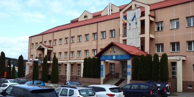 Bugetul municipiului Topliţa, aprobat după 3 încercări în care au avut loc discuţii în contradictoriu legate de estimările de venituri şi cheltuieli pe trimestre