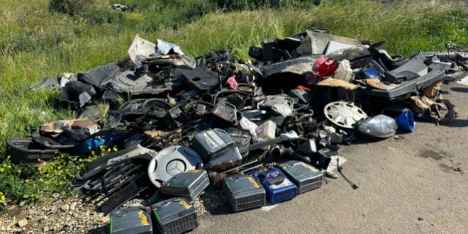 Amenzi semnificative pentru abandonarea de deşeuri auto la marginea municipiului Miercurea-Ciuc