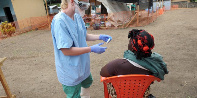 Alertă mondială: Virusul mortal Ebola s-ar putea întinde pe toată planeta!