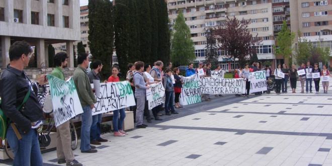 Miercurea-Ciuc: Număr mic de participanţi la protestul împotriva defrişărilor masive de pădure