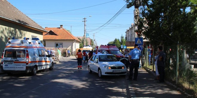 Miercurea-Ciuc: Ambulanţă SMURD aflată în misiune, implicată într-un accident rutier