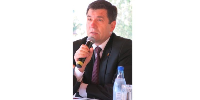 Universitatea de Vară a Românilor de Pretutindeni de la Izvoru-Mureşului: Personalităţi ale vieţii publice de la Chişinău au atras atenţia asupra pericolului federalizării Republicii Moldova