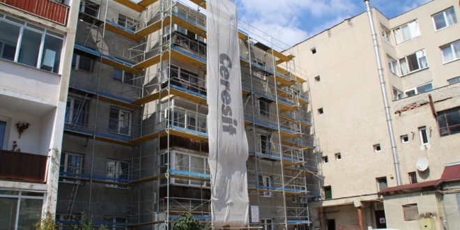 Consolidarea balcoanelor mari la blocul de locuinţe din strada Uzina electrică nr. 1 a primit undă verde