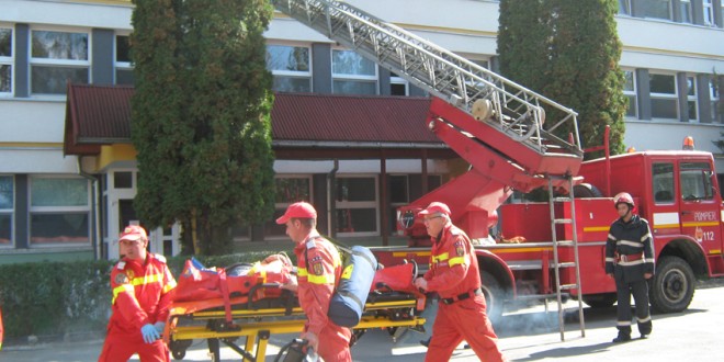 Simulare de intervenţii în cazul producerii unui incendiu la Spitalul Judeţean de Urgenţă Miercurea-Ciuc