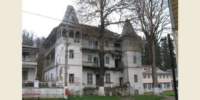 Monumentele istorice nu se construiesc, se moştenesc (III): La Borsec, o vilă a fost dărâmată fără ştirea Direcţiei Judeţene pentru Cultură