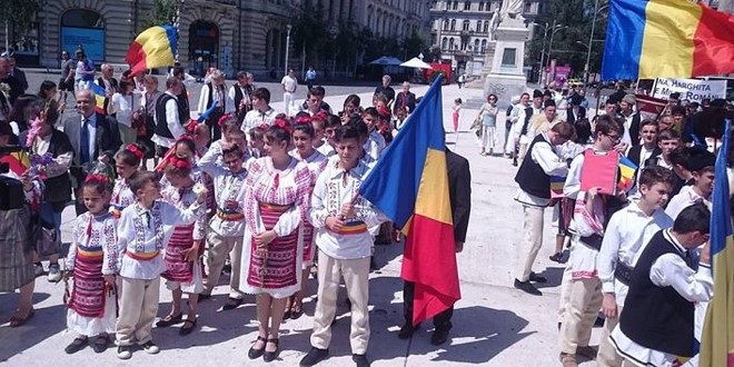 Aproximativ o mie de români din Covasna, Harghita şi Mureş vor protesta la Bucureşti împotriva adoptării Codului administrativ