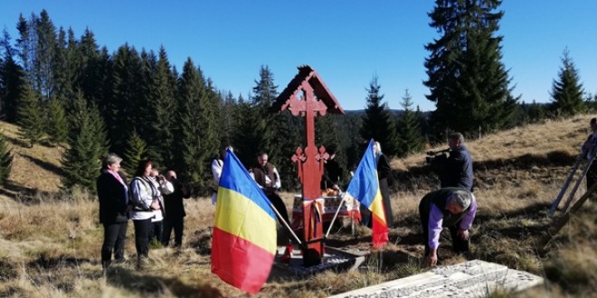 Centenar: Troiţă în amintirea eroilor care s-au jertfit pentru România Mare