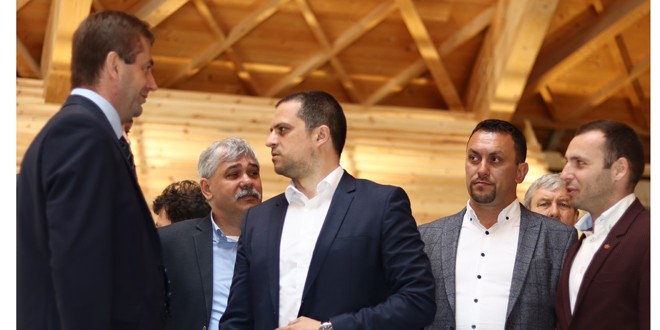 Ministrul Turismului, Bogdan Trif, a semnat la Borsec un contract pentru realizarea unei pârtii de sanie de vară de peste 5 milioane de lei