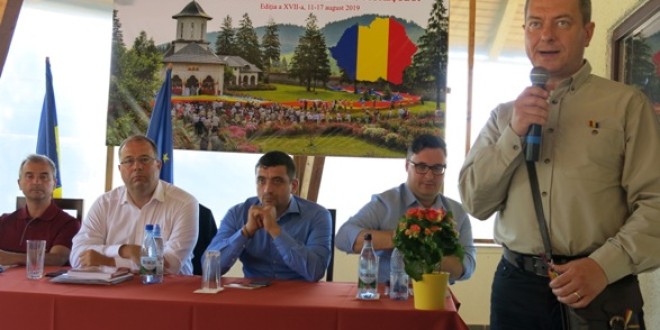 Românii din Covasna, Harghita şi Mureş cer Guvernului României înfiinţarea unei structuri pentru protejarea identităţii culturale şi combaterea discriminării