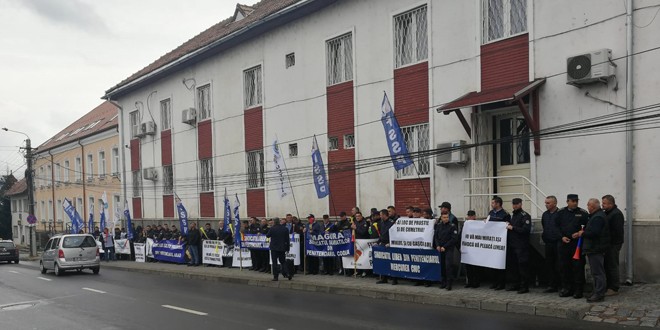 Angajații sindicaliști ai Penitenciarului din Miercurea Ciuc cer demisia conducerii închisorii