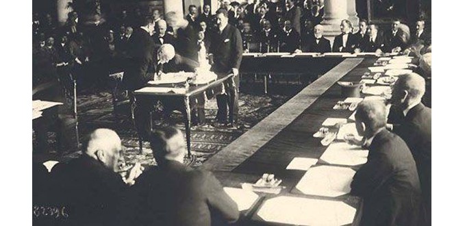 Ceremonia semnării tratatului de pace cu Ungaria, de la Trianon, reflectată în ziarul francez „Le Figaro”