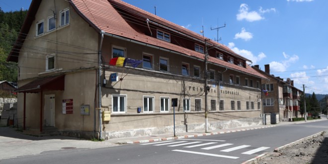 Lucrările de reabilitare termică la o parte din cele 6 blocuri din Bălan pentru care s-a obţinut finanţare vor începe, cel mai probabil, în luna octombrie