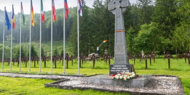 Hotărârea Consiliului Local Dărmăneşti prin care Cimitirul Internaţional al Eroilor din Valea Uzului era trecut în domeniul public al oraşului băcăuan, anulată în primă instanţă