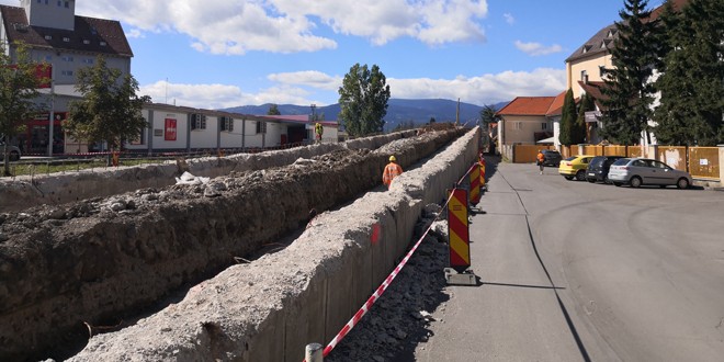 Reacţie a autorităţilor locale din Miercurea-Ciuc, după iniţierea unui proces în instanţă din cauza lucrărilor de reconstrucţie a podului peste calea ferată