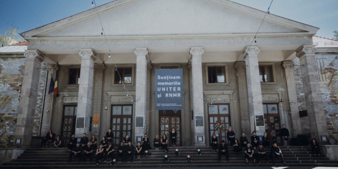 Protest mut al artiştilor Teatrului Municipal din Miercurea-Ciuc