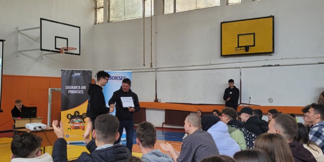 „FII ÎN SIGURANŢĂ, UN ŞOFER RESPONSABIL” – un proiect al Asociaţiei BIV RALLY TEAM, destinat adolescenţilor din clasele terminale – viitorii şoferi ai României