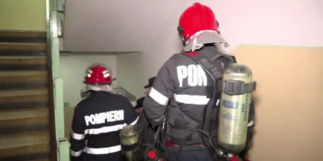 <h5><i>Vineri seara:</i></h5>Incendiu la un apartament din Bălan