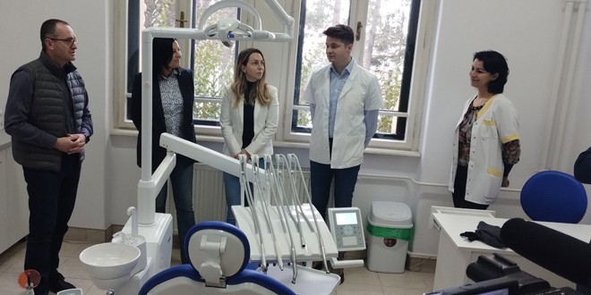 În Miercurea-Ciuc a început să funcţioneze, pentru prima oară după 15 ani, un cabinet stomatologic şcolar