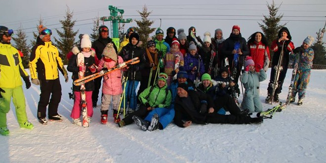 Cu sprijinul multor oameni cu suflet mare, copiii de la Centrul Social Integrat Topliţa s-au bucurat de două zile petrecute la schi