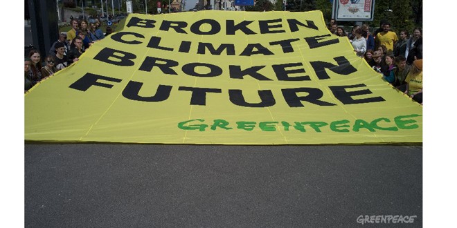 Protestatari Greenpeace, la Sibiu