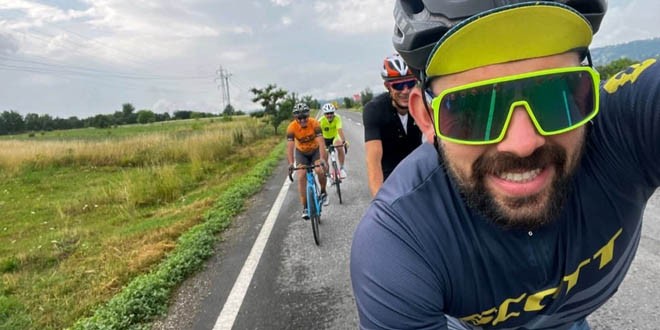 Harghiteni într-o cursă solidară de aproape 400 km pe biciclete