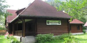 casa vanatoare bistricioara