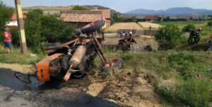 accident tractor