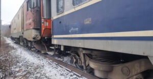 tren deraiat