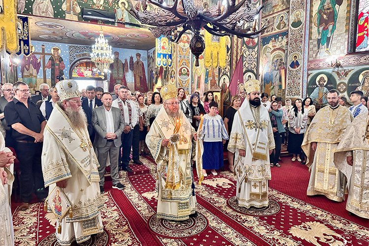centenar Biserica Toplita