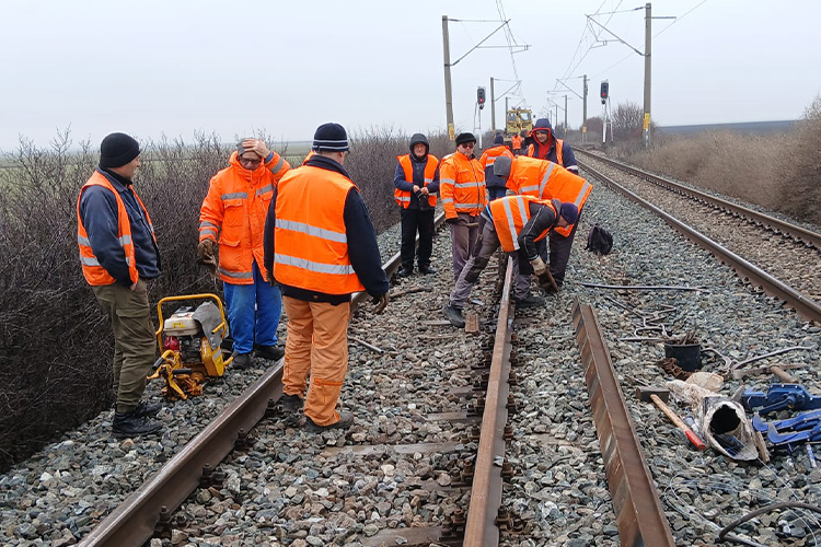 Modificări temporare în circulaţia unor trenuri pentru efectuarea unor lucrări la infrastructura feroviară între Ghimeş şi Hm Lunca de Mijloc